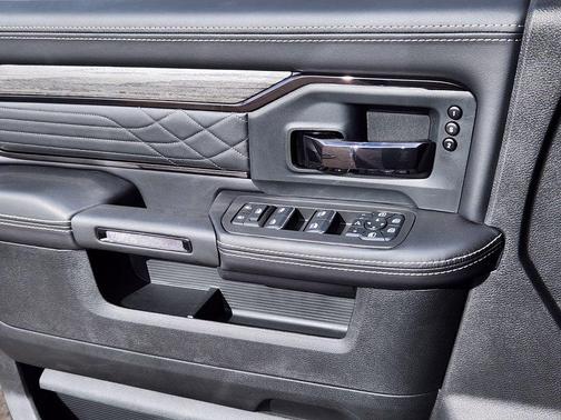 2026 RAM 3500 Limited