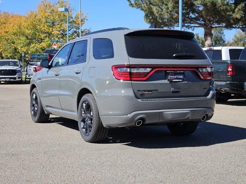 Destroyer Gray Clearcoat 2026 Dodge Durango GT Plus HEMI V8