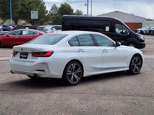 2024 BMW 330 i xDrive
