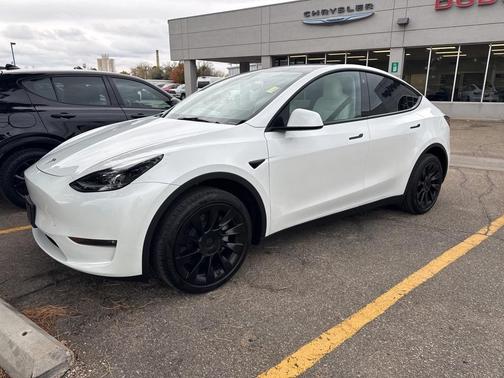 2023 Tesla Model Y Long Range
