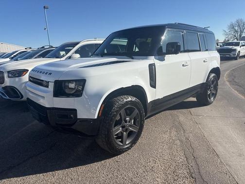 2025 Land Rover Defender P400 X-Dynamic SE