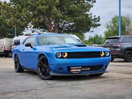 B5 Blue Pearlcoat 2016 Dodge Challenger R/T