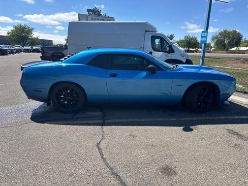 B5 Blue Pearlcoat 2016 Dodge Challenger R/T