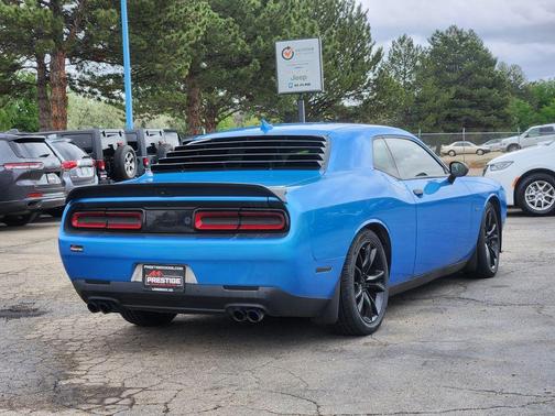 B5 Blue Pearlcoat 2016 Dodge Challenger R/T