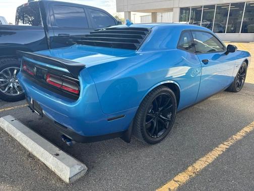 B5 Blue Pearlcoat 2016 Dodge Challenger R/T
