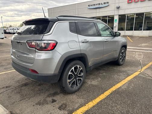 Billet Silver Metallic Clearcoat 2023 Jeep Compass Limited