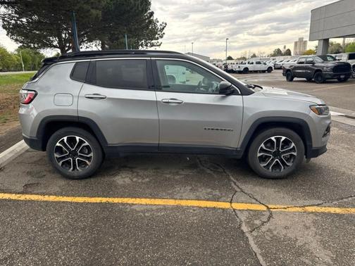 Billet Silver Metallic Clearcoat 2023 Jeep Compass Limited