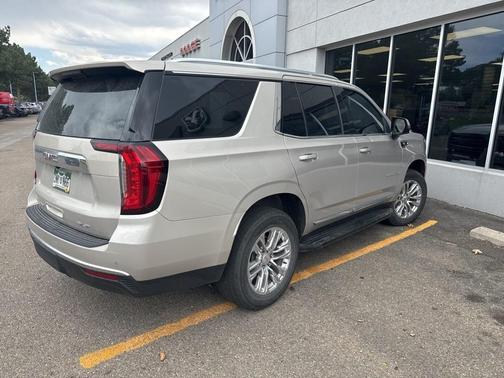 2022 GMC Yukon SLT