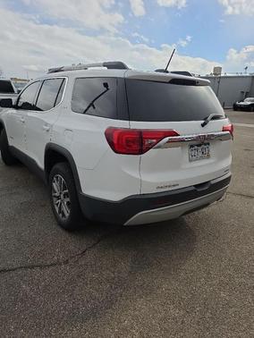 Summit White 2018 GMC Acadia SLE-2