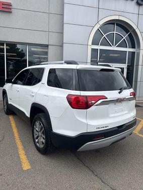 Summit White 2018 GMC Acadia SLE-2