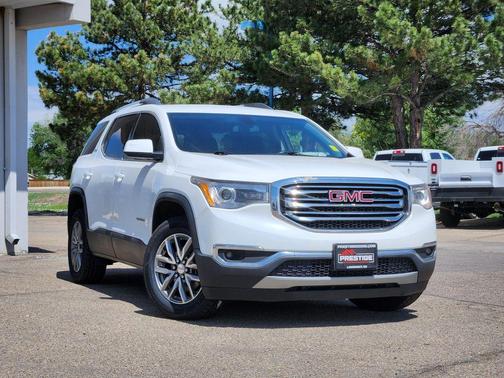 Summit White 2018 GMC Acadia SLE-2