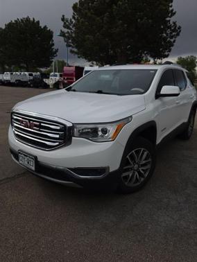Summit White 2018 GMC Acadia SLE-2