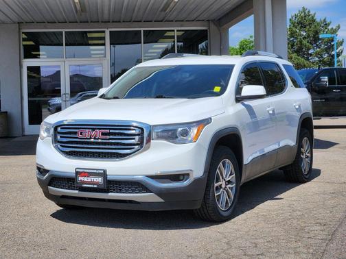Summit White 2018 GMC Acadia SLE-2