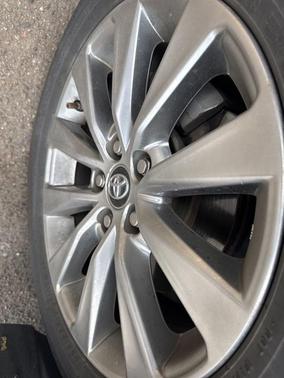 Blizzard Pearl 2016 Toyota Camry XLE