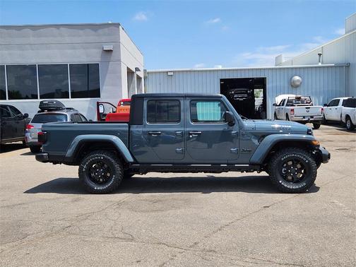 2025 Jeep Gladiator Sport