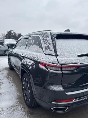 2022 Jeep Grand Cherokee Overland