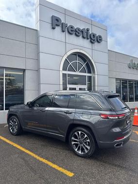 2022 Jeep Grand Cherokee Overland