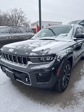 2022 Jeep Grand Cherokee Overland