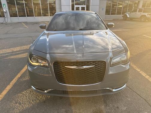 2017 Chrysler 300 S