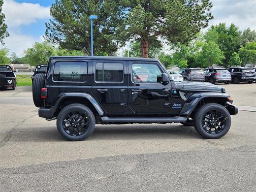 2025 Jeep Wrangler 4xe Sahara
