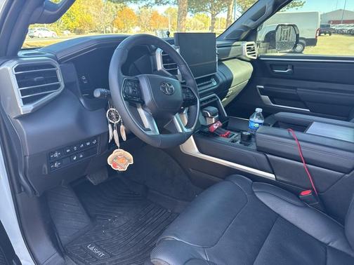 2025 Toyota Tundra Platinum