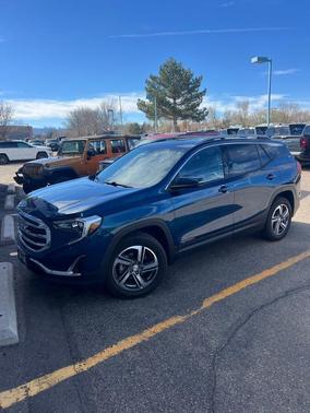 Blue Emerald Metallic 2020 GMC Terrain SLT