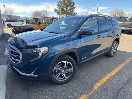 Blue Emerald Metallic 2020 GMC Terrain SLT