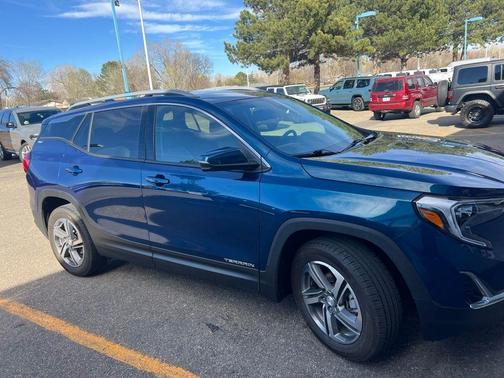 Blue Emerald Metallic 2020 GMC Terrain SLT