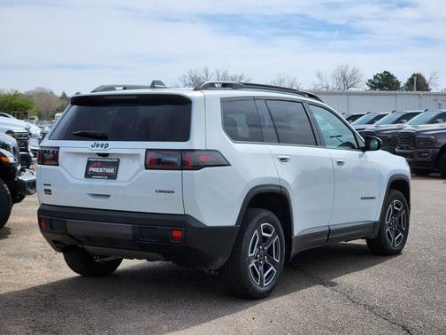 Bright White Clearcoat 2026 Jeep Cherokee LAREDO/LIMITED