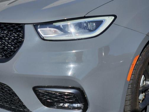 Ceramic Gray Clearcoat 2025 Chrysler Pacifica Limited