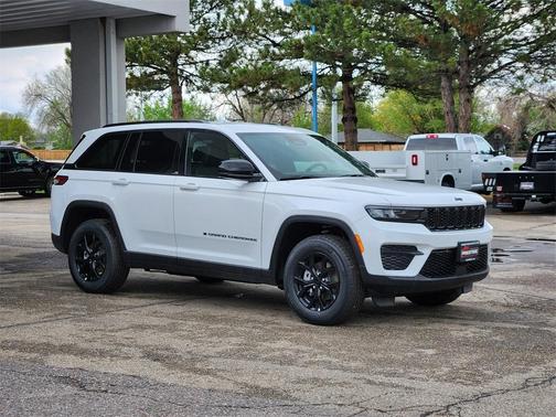 2025 Jeep Grand Cherokee Laredo