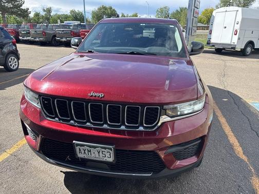 Velvet Red Pearlcoat 2023 Jeep Grand Cherokee Laredo