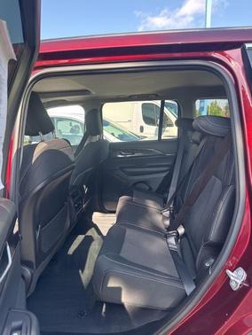 Velvet Red Pearlcoat 2023 Jeep Grand Cherokee Laredo