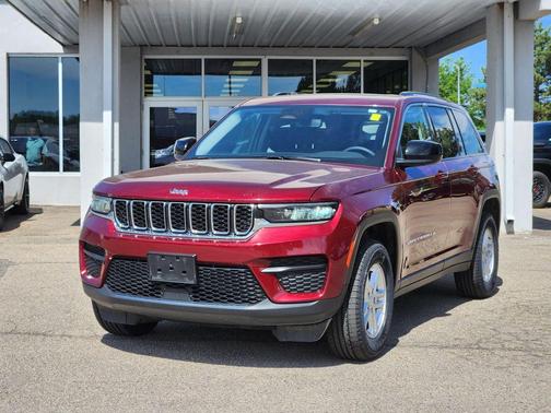 Velvet Red Pearlcoat 2023 Jeep Grand Cherokee Laredo