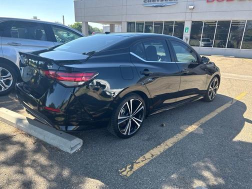 Black 2021 Nissan Sentra SR