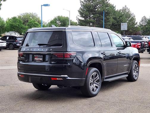 2025 Jeep Wagoneer Base