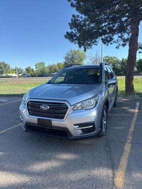 Ice Silver Metallic 2019 Subaru Ascent Premium 8-Passenger