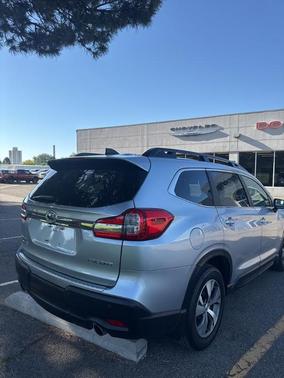 Ice Silver Metallic 2019 Subaru Ascent Premium 8-Passenger