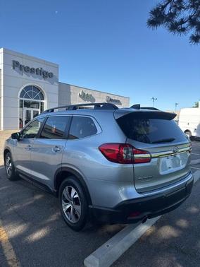 Ice Silver Metallic 2019 Subaru Ascent Premium 8-Passenger