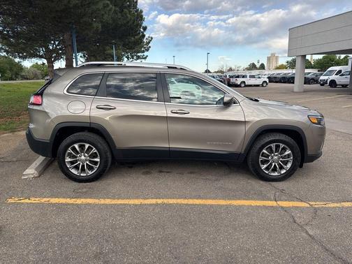 Light Brownstone Pearlcoat 2020 Jeep Cherokee Latitude Plus