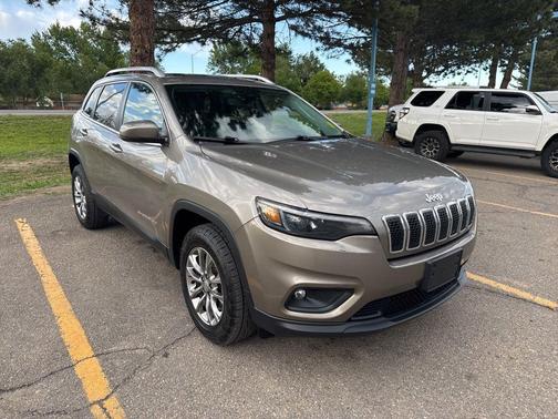Light Brownstone Pearlcoat 2020 Jeep Cherokee Latitude Plus