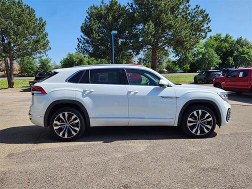 2022 Volkswagen Atlas Cross Sport 3.6L V6 SEL Premium R-Line