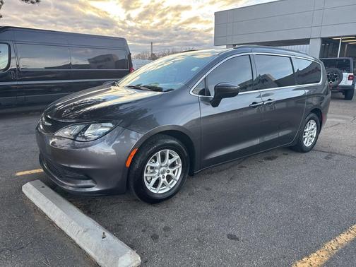 2021 Chrysler Voyager LXI