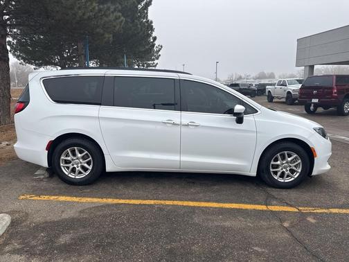 2020 Chrysler Voyager LXI