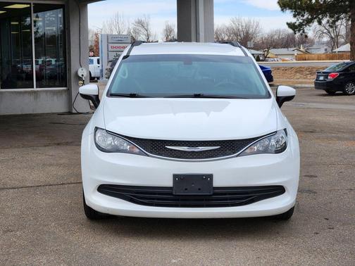 2020 Chrysler Voyager LXI