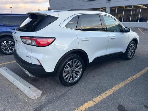 2020 Ford Escape Titanium Hybrid