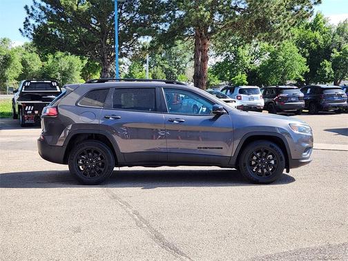 2023 Jeep Cherokee Altitude Lux