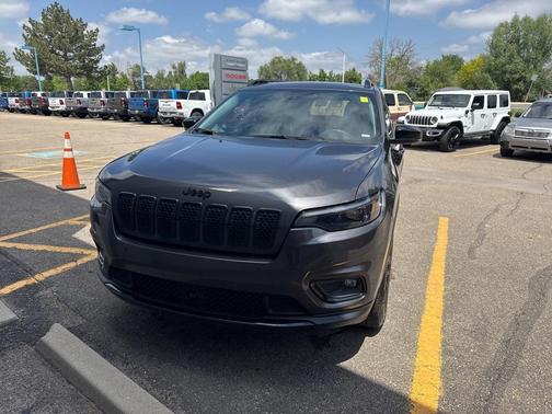 2023 Jeep Cherokee Altitude Lux