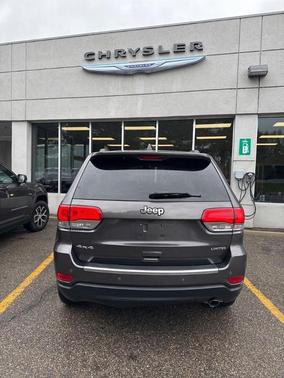 Granite Crystal Clearcoat Metallic 2018 Jeep Grand Cherokee Limited