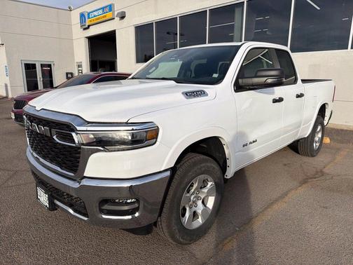 Bright White Clearcoat 2025 RAM 1500 Big Horn/Lone Star